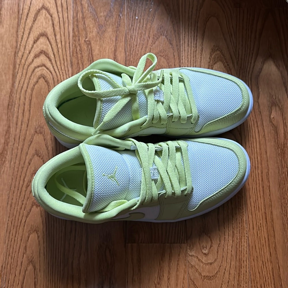 Jordan 1 lows - neon green, WORN ONCE
